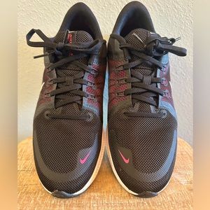 Nike Quest 4 Women's Running Shoes Sz 8.5